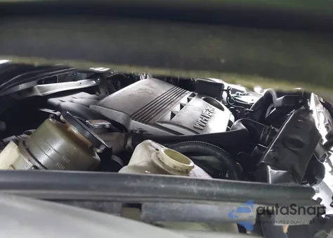 2004 Toyota Camry Le V6 z USA, uszkodzony, nr VIN 4T1BF32K24U070150